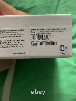 Apple AirPods Pro (2nd generation) BRAND NEWithGENUINE/AUTHENTIC/SEALED