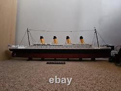 Titanic ICONS 10294 BRAND NEW FREE DELIVERY